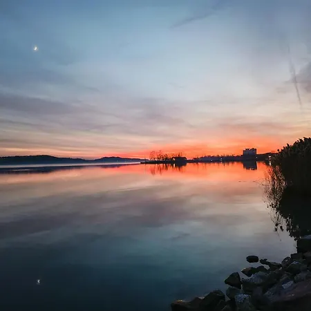 Sea-dweller Apartment