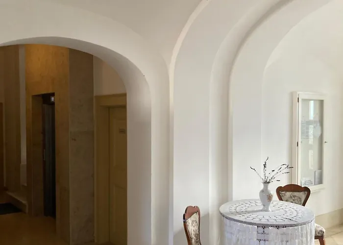 Sea-dweller Apartment *